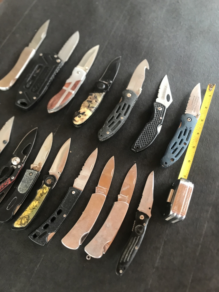 Lot of 15 Various pocketknives