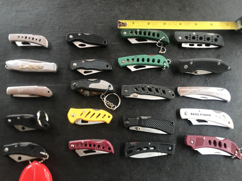 Lot of 20 Various pocketknives