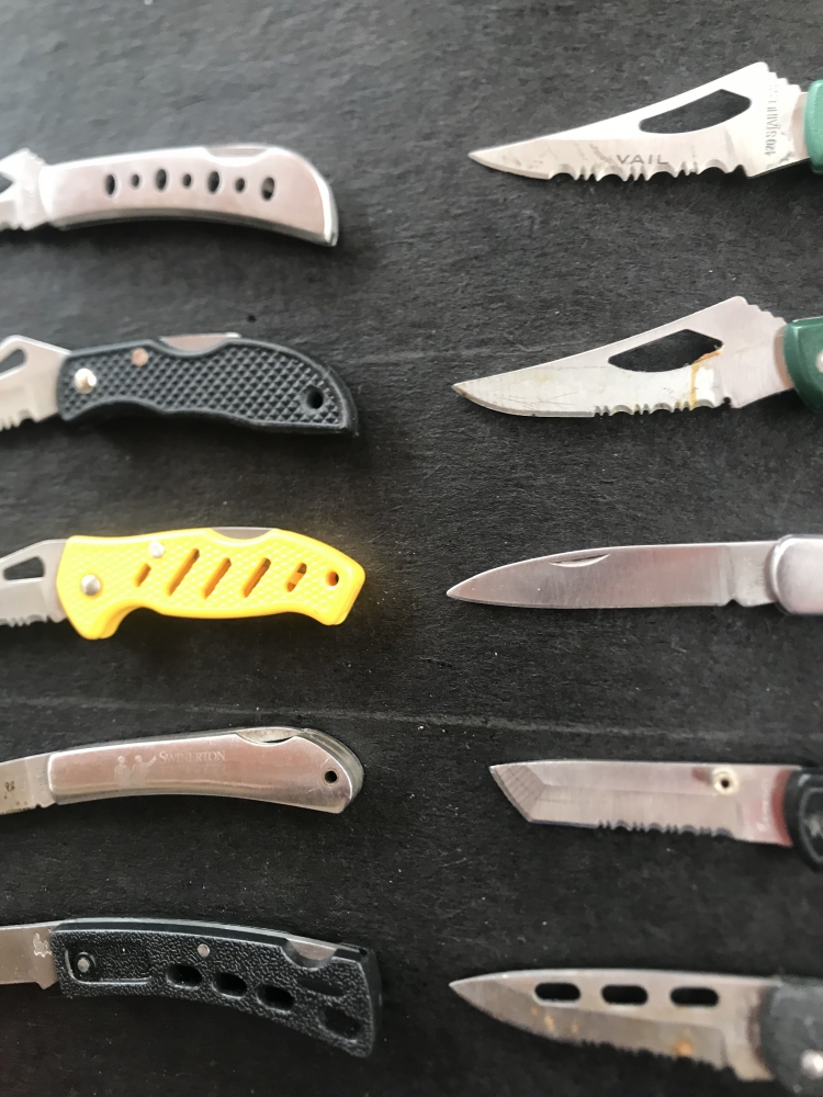 Lot of 20 Various pocketknives
