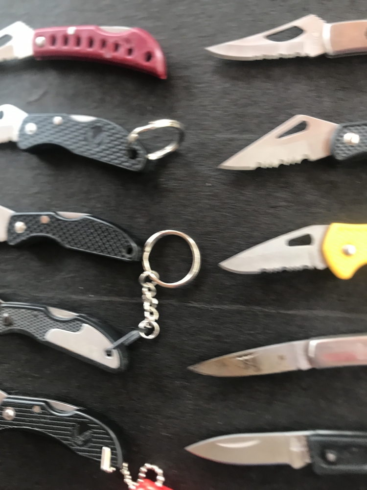 Lot of 20 Various pocketknives