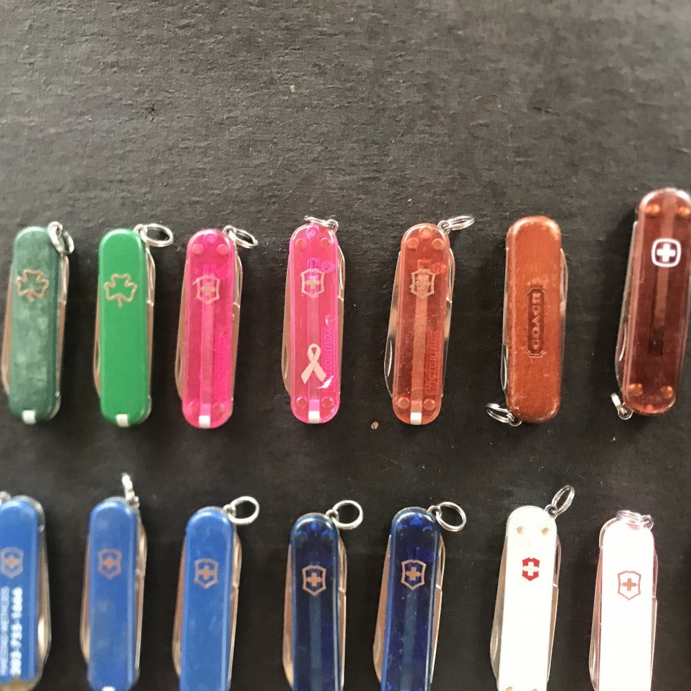 Lot of 24 58mm Swiss Army Knives / Pocket Knives from Victorinox Tinker w/ COACH collectible