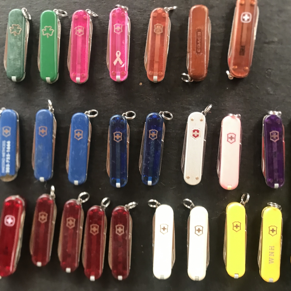 Lot of 24 58mm Swiss Army Knives / Pocket Knives from Victorinox Tinker w/ COACH collectible