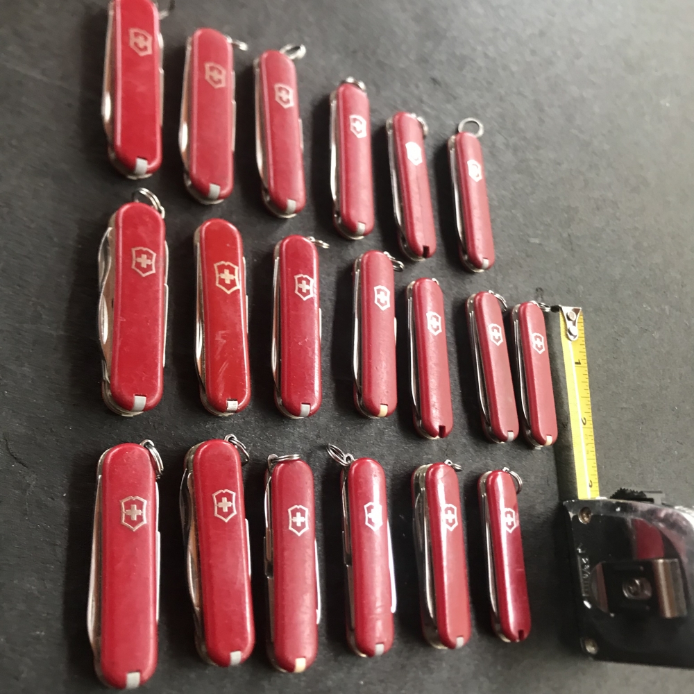 Lot of 19 58mm Swiss Army Knives / Pocket Knives from Victorinox Tinker