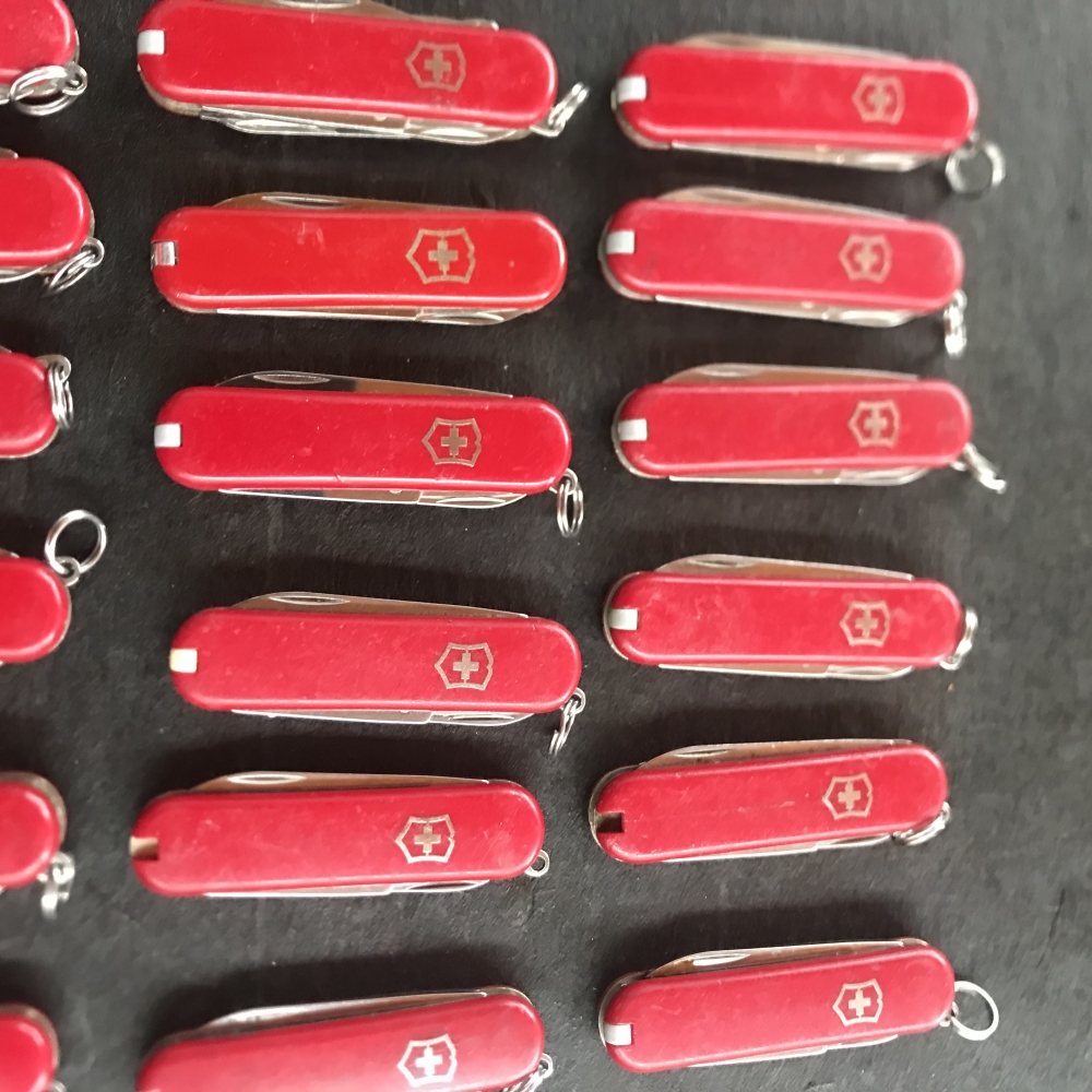 Lot of 19 58mm Swiss Army Knives / Pocket Knives from Victorinox Tinker