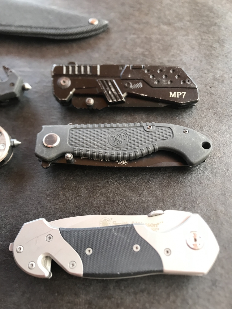 Lot of 12 Various Pocketknives