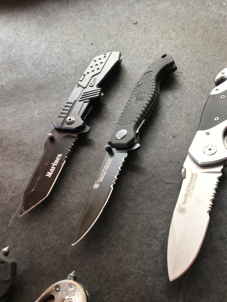 Lot of 12 Various Pocketknives