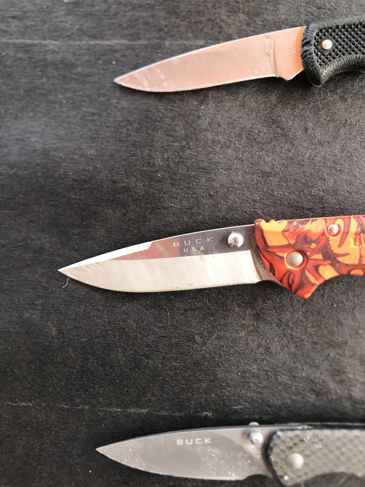 Lot of 9 Buck Knives, 8 foldable, 1 fixed