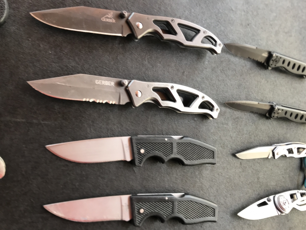 Lot of 13 Gerber Pocketknives