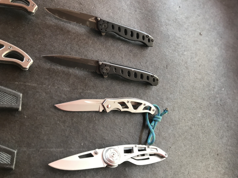 Lot of 13 Gerber Pocketknives