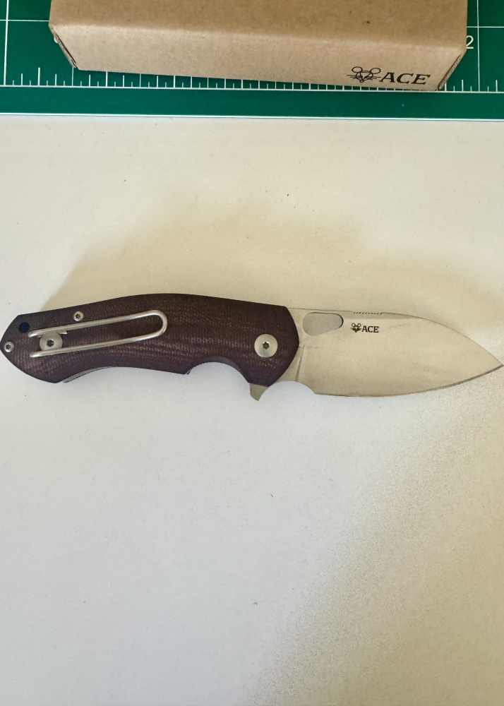 Giant Mouse ACE Biblio - Burgundy Canva Micarta, M390