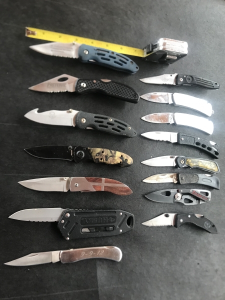 Lot of 15 Various pocketknives