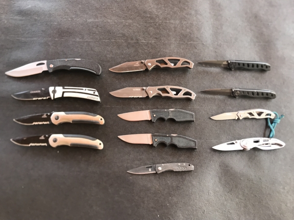 Lot of 13 Gerber Pocketknives