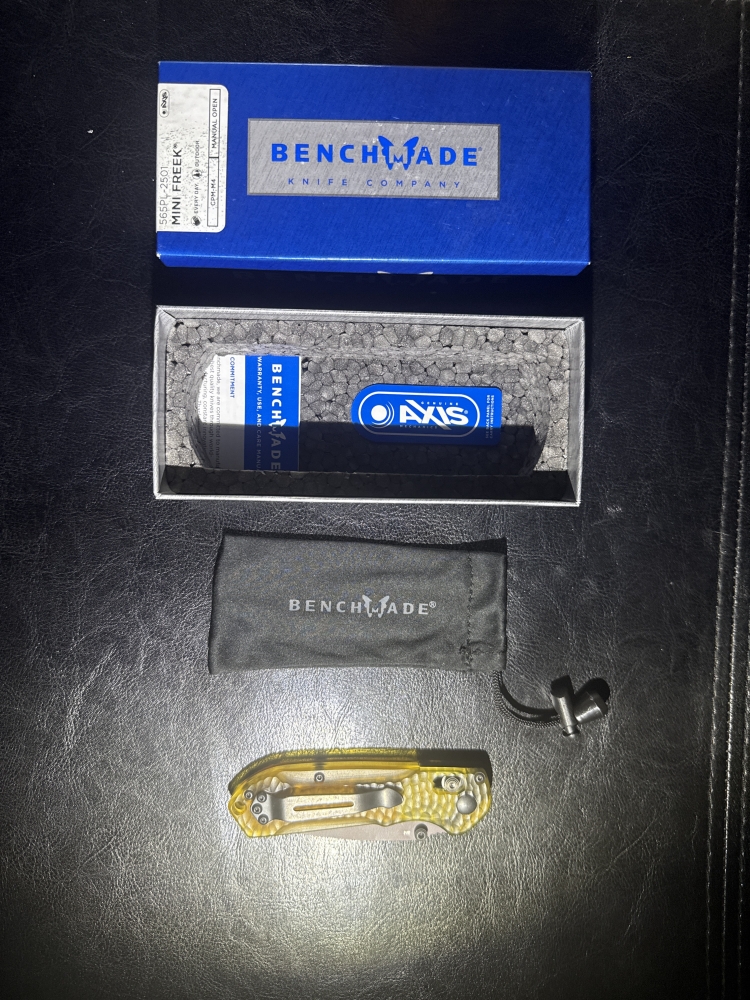 Benchmade — Limited Edition Mini Freek SHOT SHOW (2025)