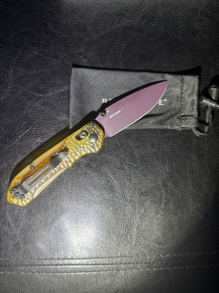 Benchmade — Limited Edition Mini Freek SHOT SHOW (2025)