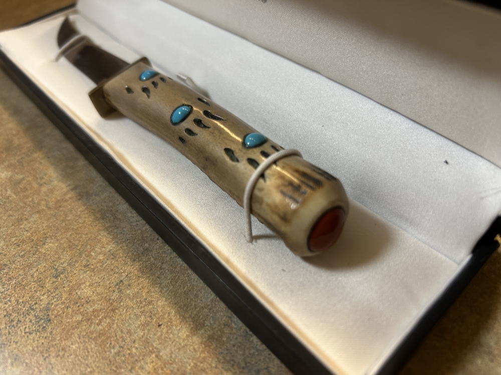 Handcrafted collectible bear paw print knife with turquoise