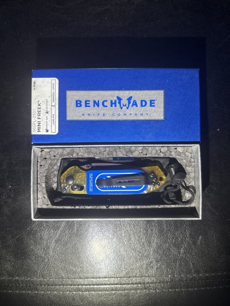 Benchmade — Limited Edition Mini Freek SHOT SHOW (2025)