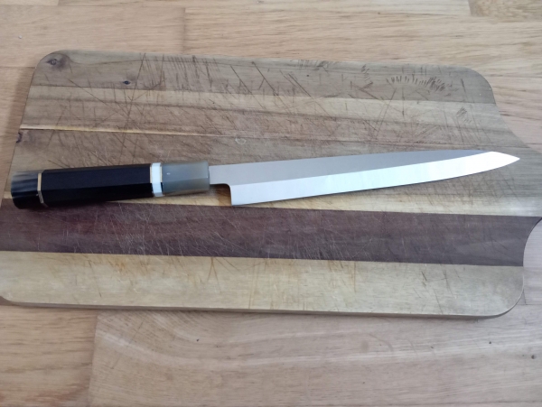 Yanagiba 1 (buffalo horn handle)