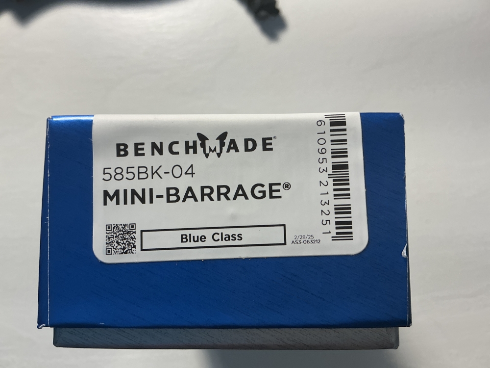 BNIB Benchmade Mini-Barrage 585BK-04