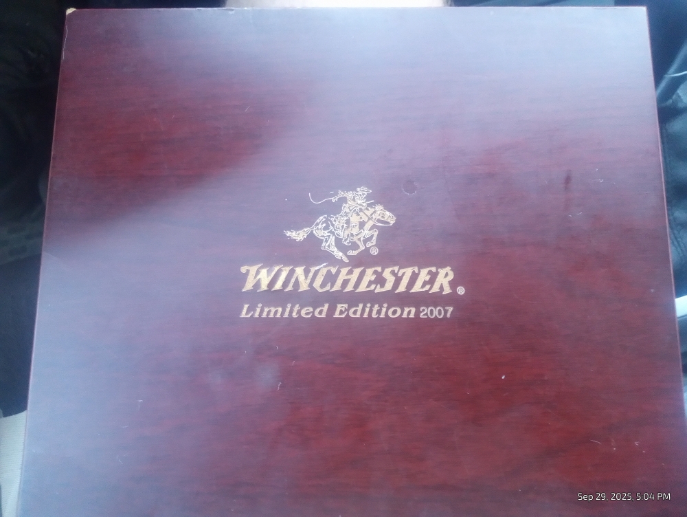 Set of three Limited edition 2007 Winchester lock blade knives