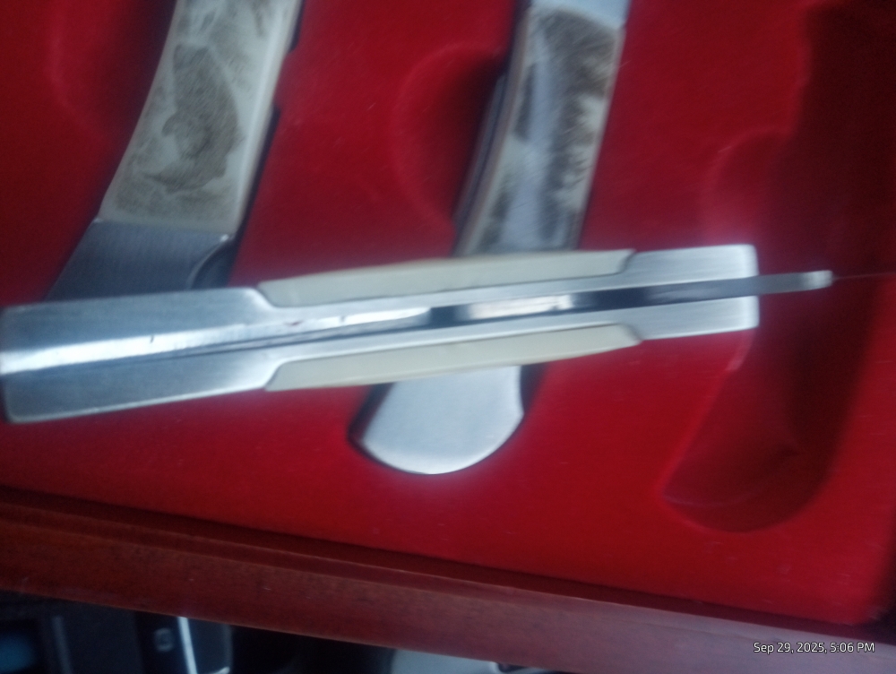Set of three Limited edition 2007 Winchester lock blade knives
