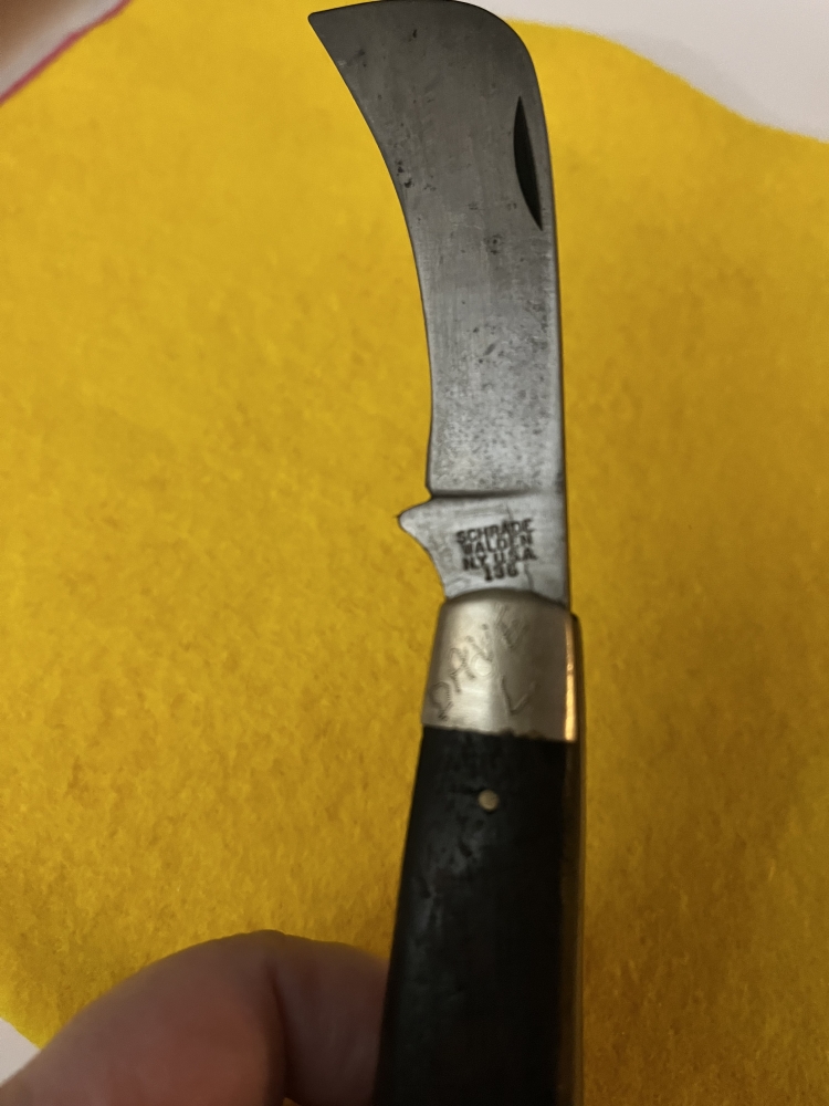 VINTAGE WOOD HANDLE SCHRADE WALDEN #136 HAWKBILL FOLDING KNIFE MADE IN NY USA