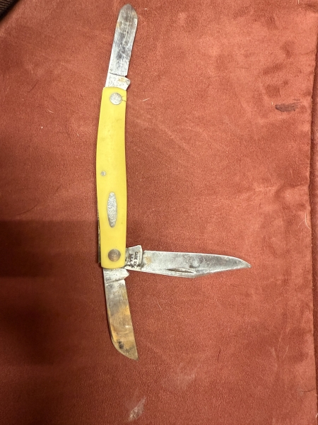 Case XX Birds Eye Stockman (1973) Yellow 33092