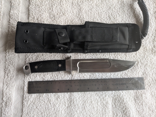 A. G. Russell Large Bowie AUS 10 