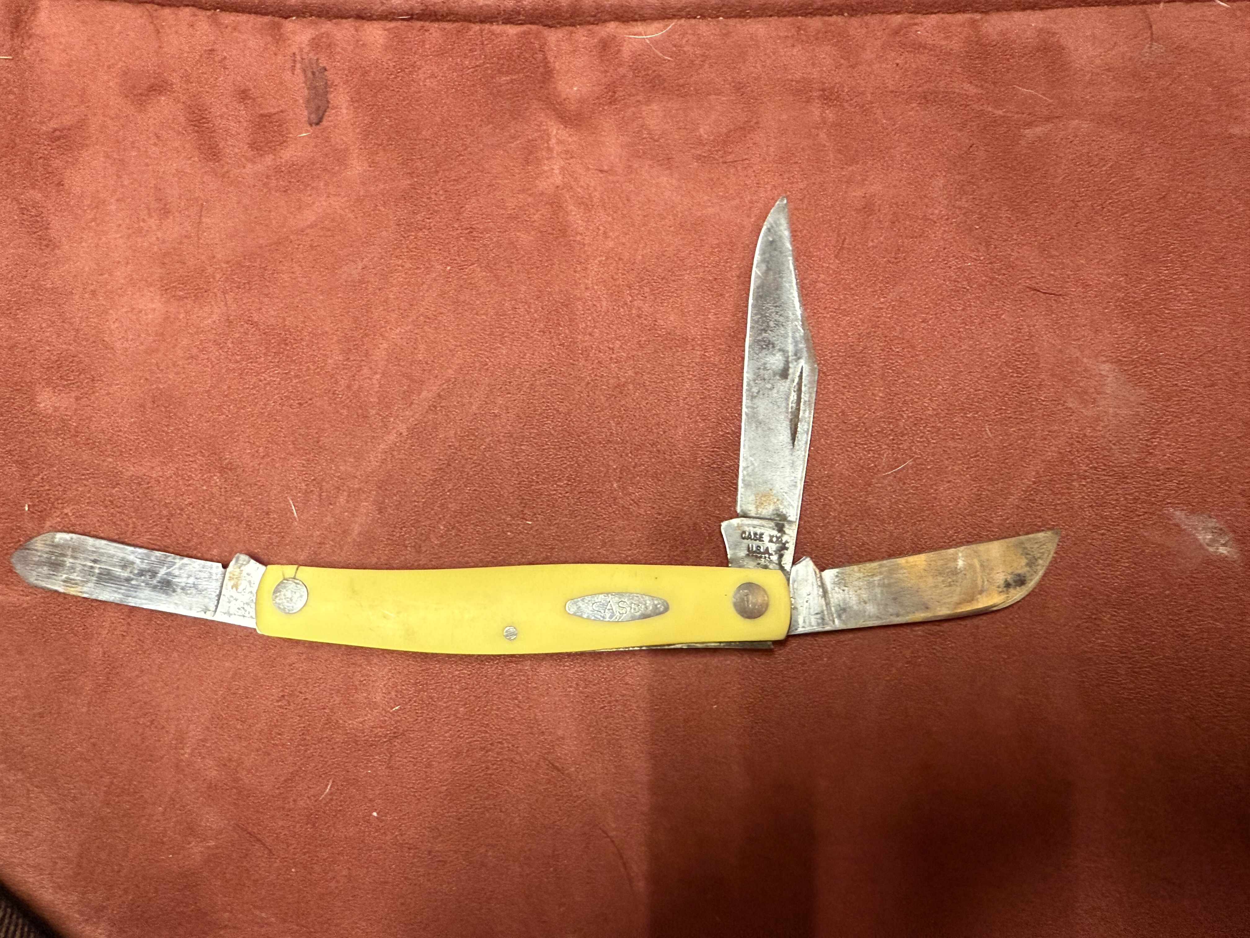 Case XX Birds Eye Stockman (1973) Yellow 33092