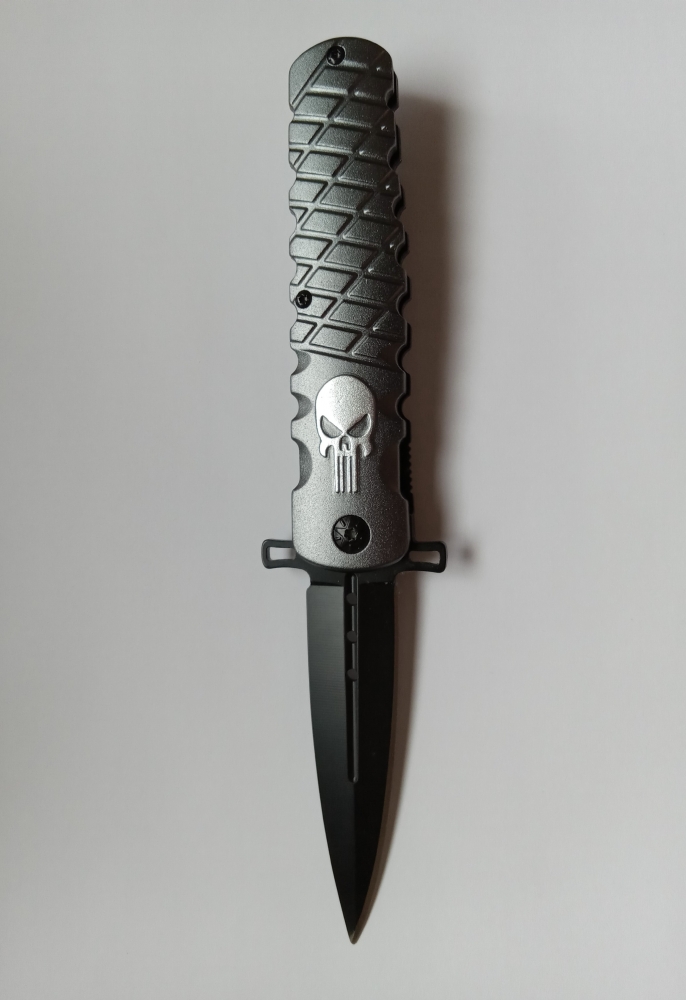 PUNISHER SKULL  3 1/2\" Folding Blade Knife