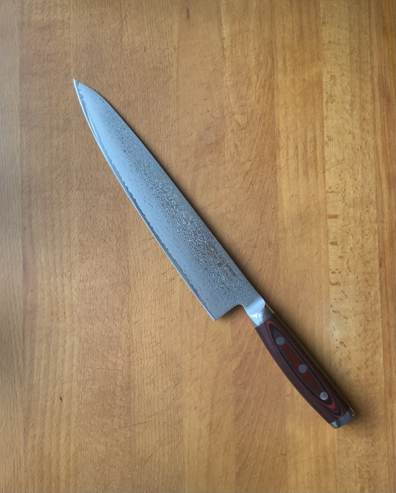 Yaxell Super Gou Damascus 240mm Gyuto