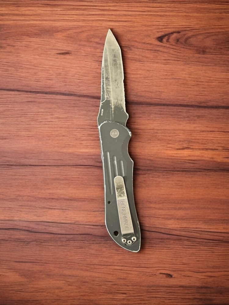 Benchmade 9101SBK Auto Stryker (Decent Condition)