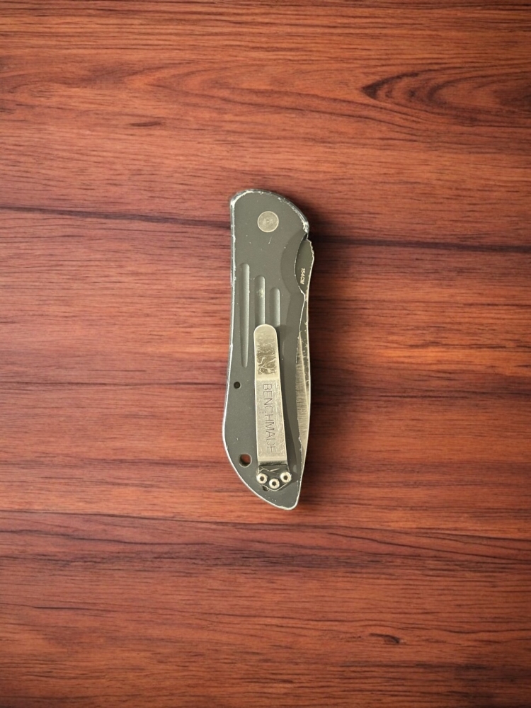 Benchmade 9101SBK Auto Stryker (Decent Condition)