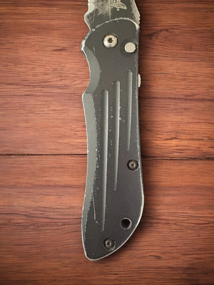 Benchmade 9101SBK Auto Stryker (Decent Condition)