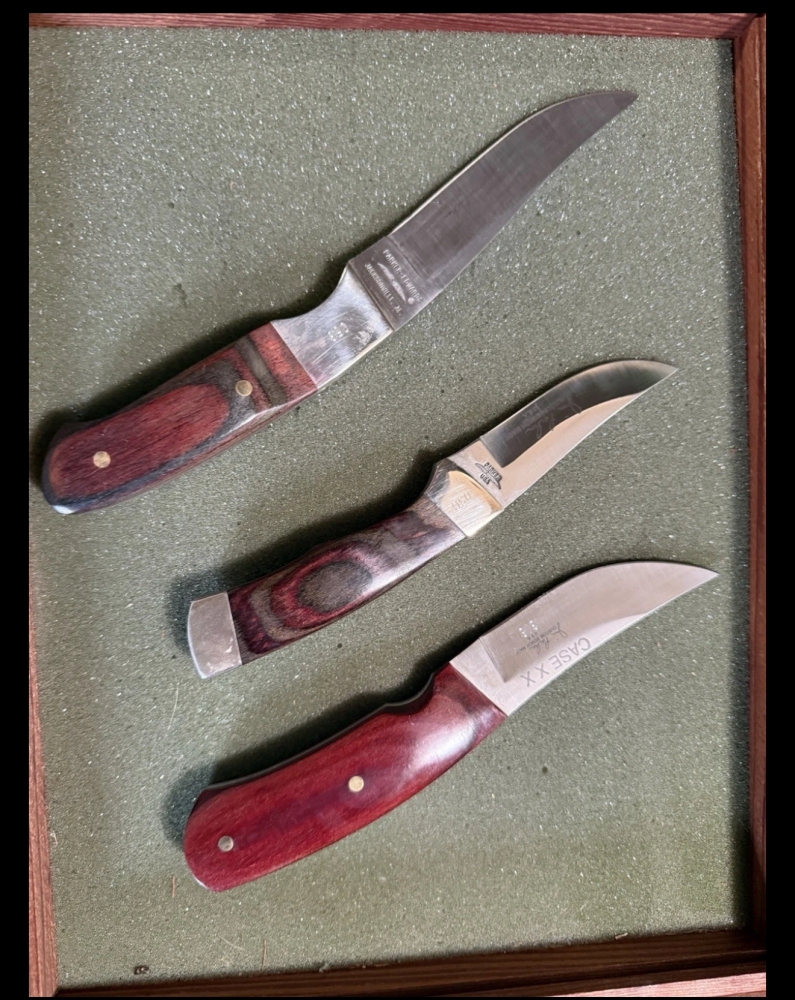 Custom made signature signed two number sequenced numbered and extra Case XX Knife set