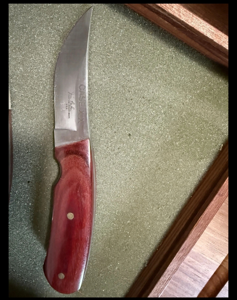 Custom made signature signed two number sequenced numbered and extra Case XX Knife set
