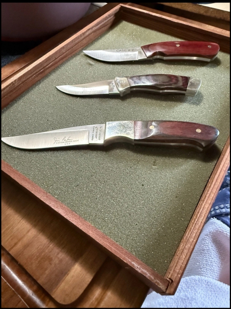 Custom made signature signed two number sequenced numbered and extra Case XX Knife set