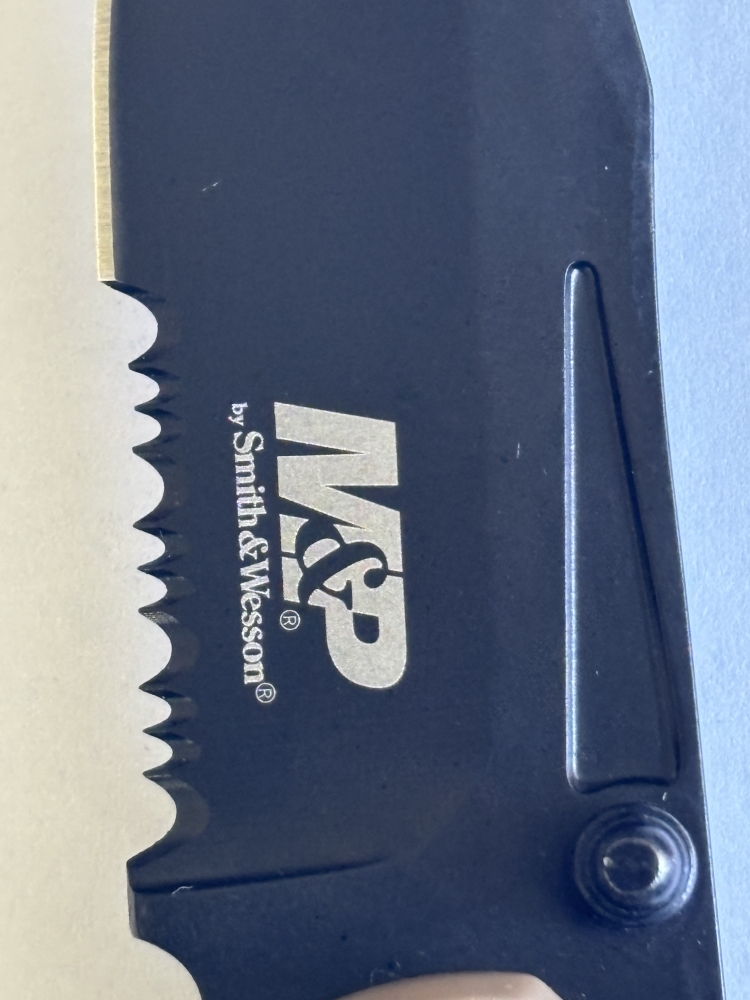 Smith & Wesson M&P SWMP13GLS-1022 — Tan Handle, Partially Serrated Black Blade, Liner Lock