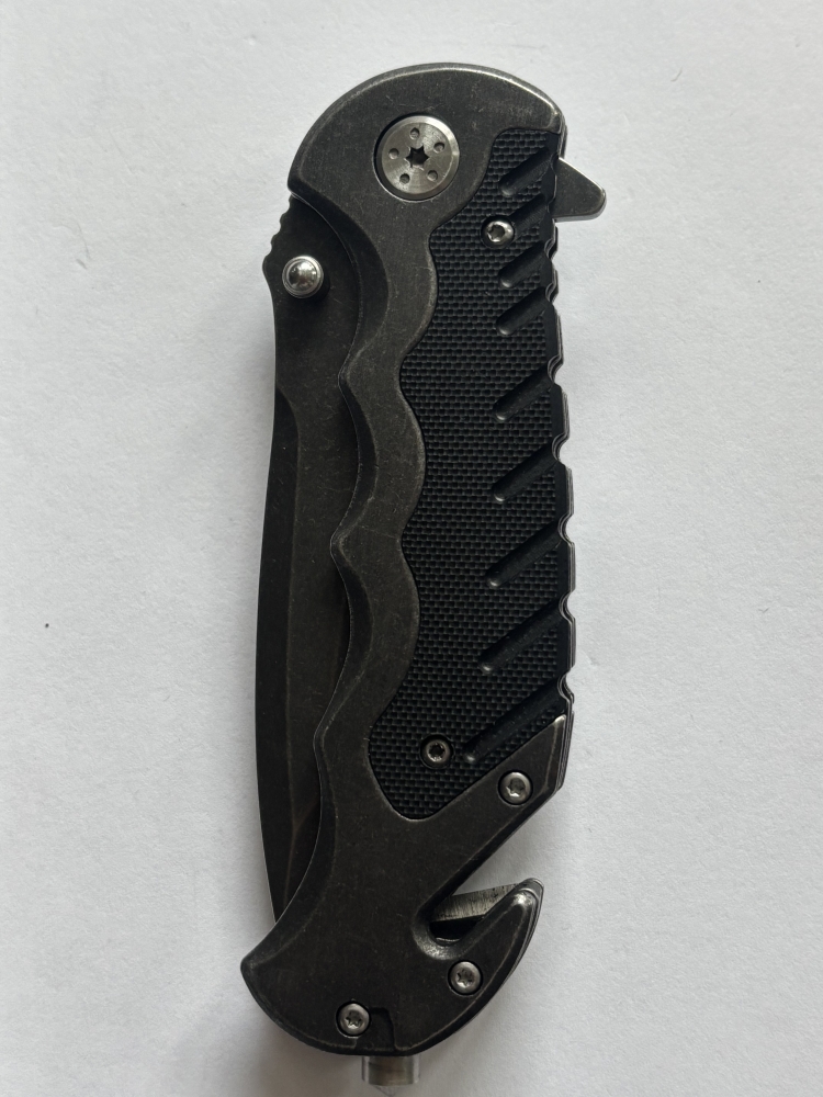 Smith & Wesson Border Guard SWBG10S — Combo Tanto, Serrated Half-Blade, Seatbelt Cutter & Glass Breaker