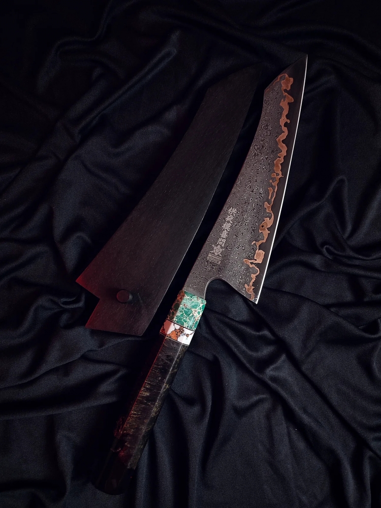 Demon Slasher Gyuto (Saya Included)