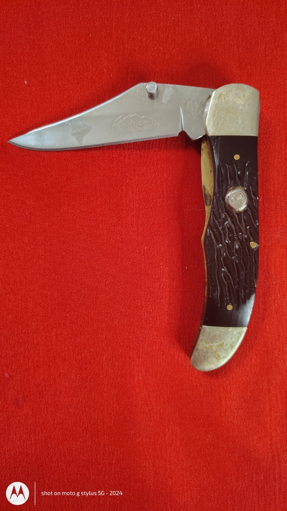 Remington Lockback Folding Knife – Thumb Stud, Jigged Handle, Stainless Blade 