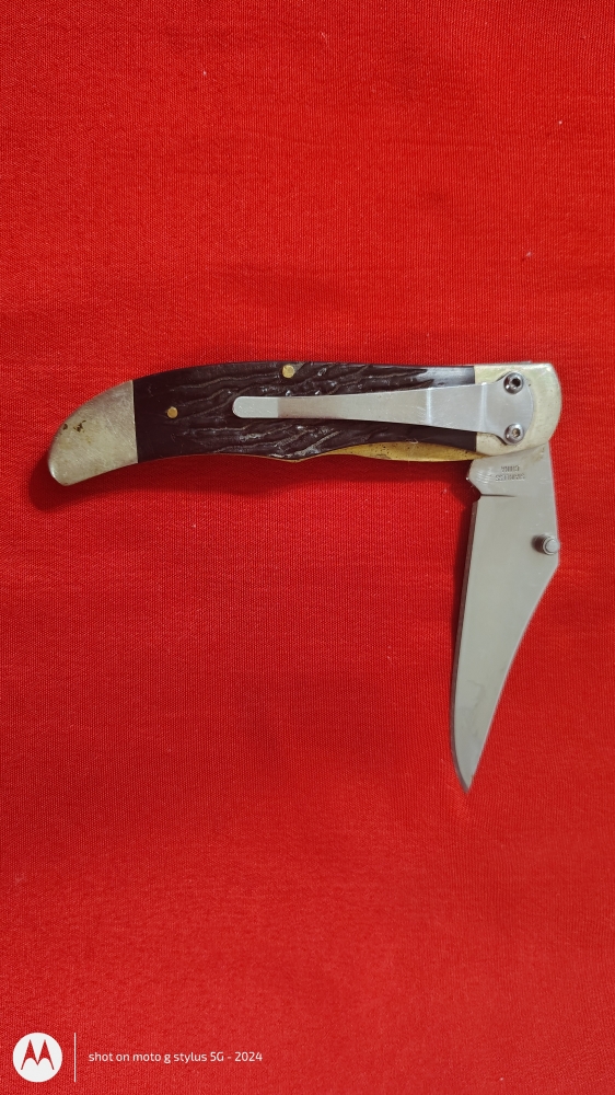 Remington Lockback Folding Knife – Thumb Stud, Jigged Handle, Stainless Blade 