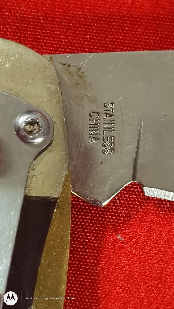 Remington Lockback Folding Knife – Thumb Stud, Jigged Handle, Stainless Blade 