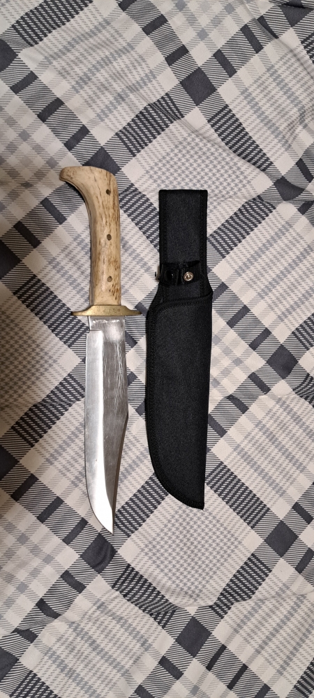 Bowie knife