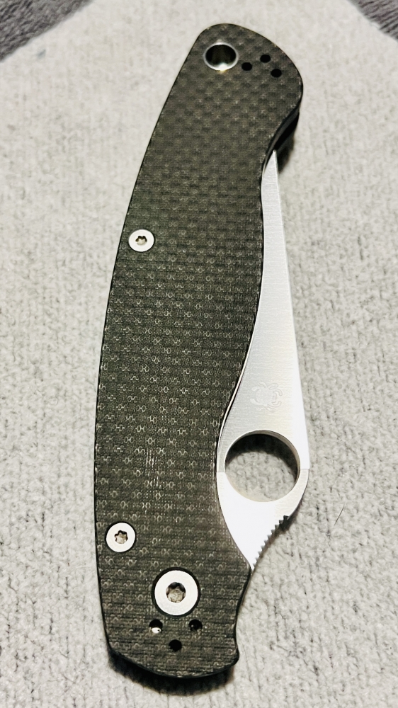 Spyderco military 2 carbon fiber s90v sprint run