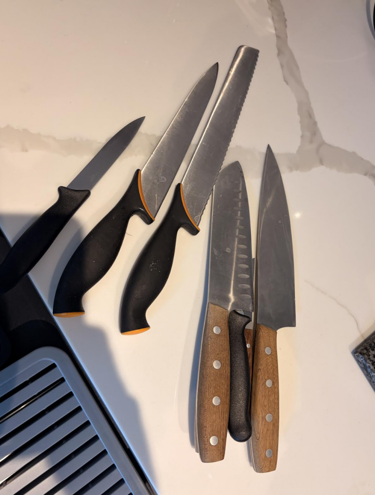 Mixed Kitchen Knife Set - 5 pieces (chef bread, utility, paring) - excellent condition