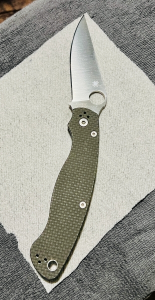 Spyderco military 2 carbon fiber s90v sprint run