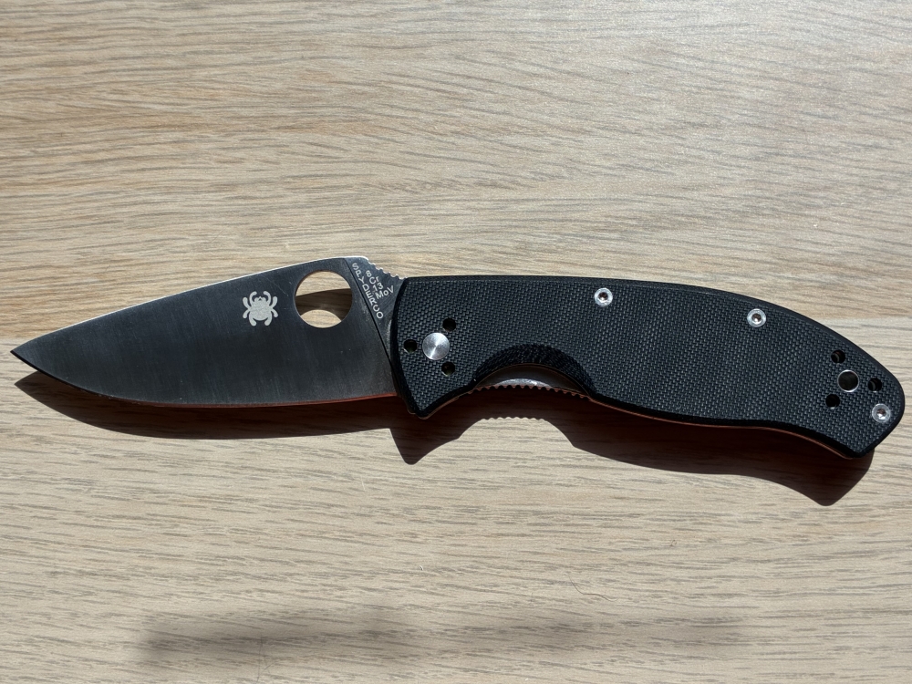 Spyderco Tenacious Folding Knife