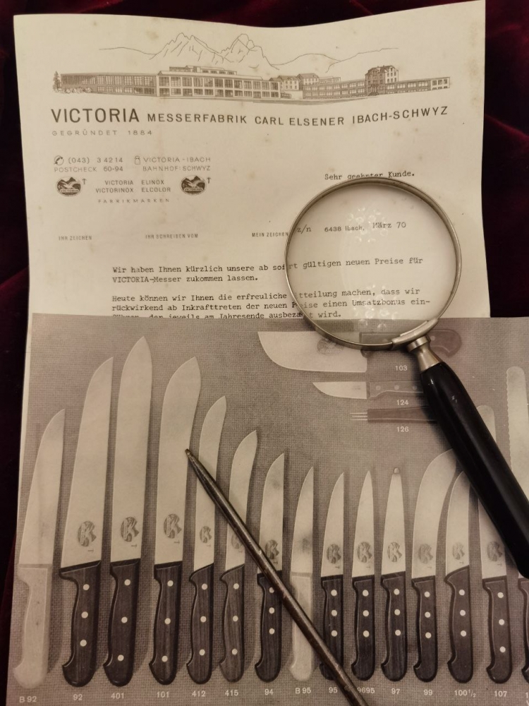  Brandnew and rare, Victorinox Professional Butcher- and benchknife Nº 101, wood handle, 30cm