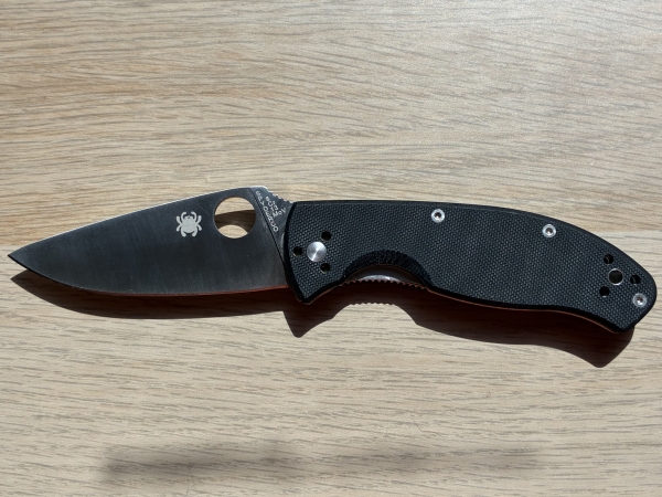 Spyderco Tenacious Folding Knife
