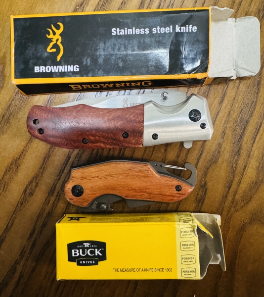 NEW IN BOX: Browning & Buck 2-Piece Wood Handle Knife Set